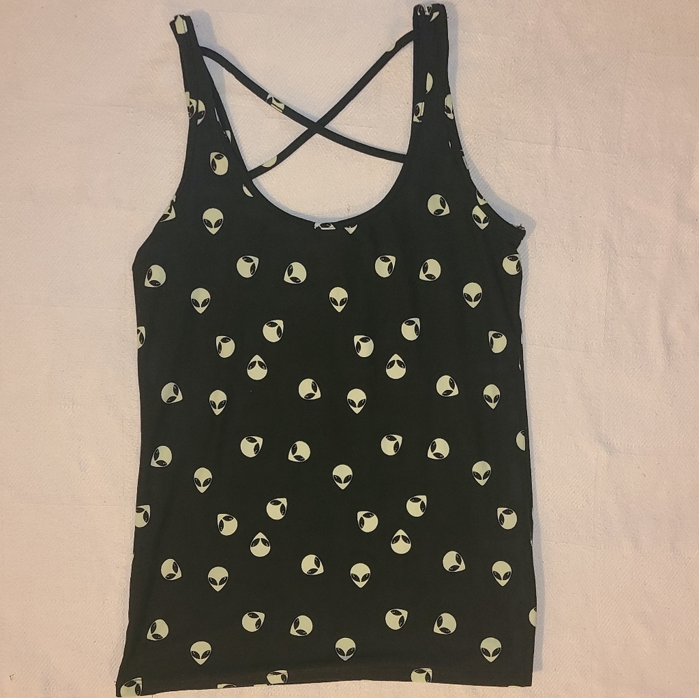 "Wishful Park" XL Alien shirt